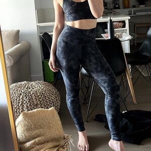 Lululemon high rise align legging size 6